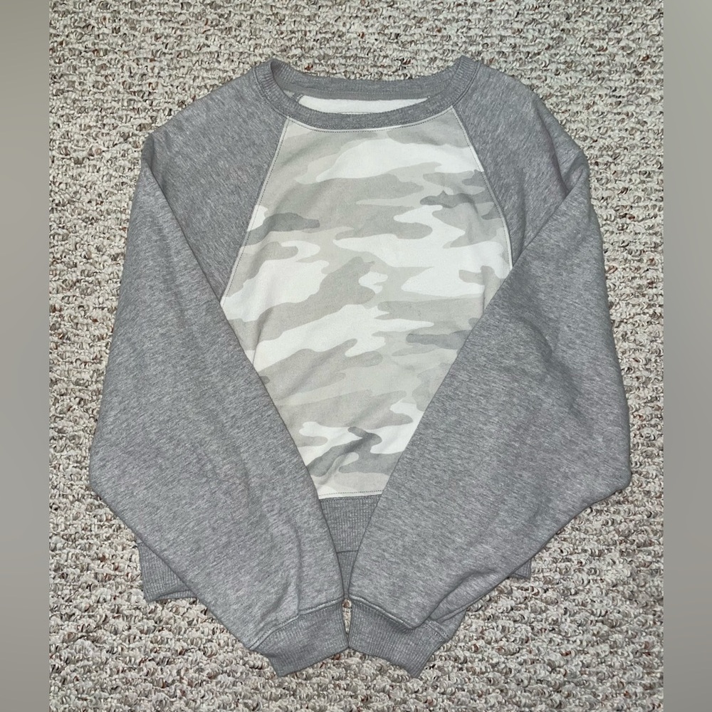 American Eagle Camouflage Crewneck
